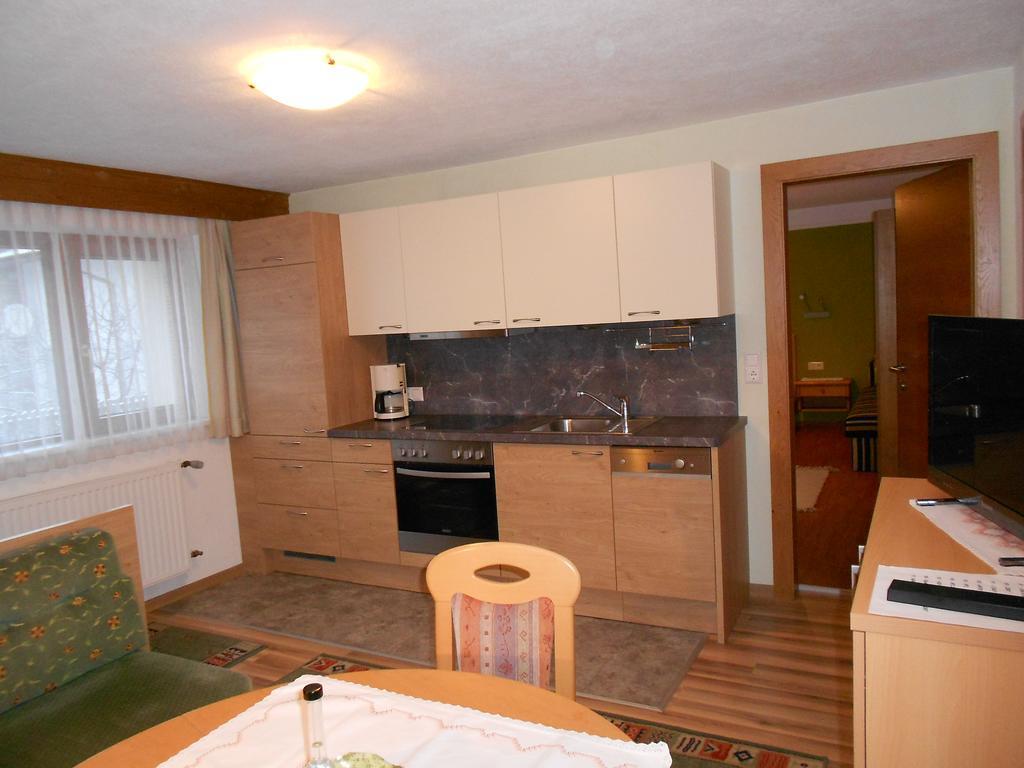 Haus Lutz Apartment Prutz Bilik gambar