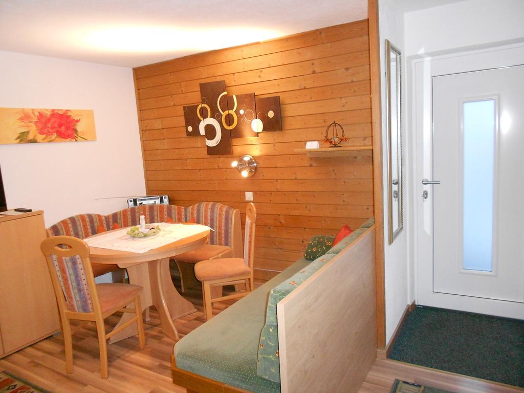 Haus Lutz Apartment Prutz Bilik gambar